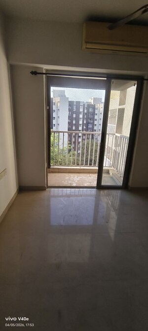 Room in 2 BHK Apartment at Lodha Casa Bella, Dombivli East – for Rent