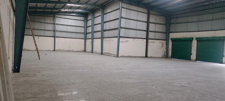 Room, sector 24 dwarka Commercial Warehouse 10000 Sq.Ft. In Sector 24 Dwarka Delhi 10260150