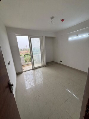 2 BHK Apartment For Rent in Supertech Ecovillage II, Sector 16b Greater Noida