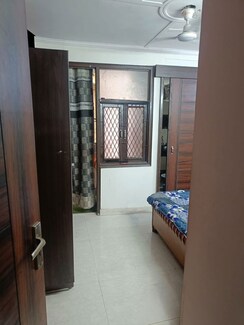 2 BHK + Pooja Room Builder Floor For Rent in Govindpuri
