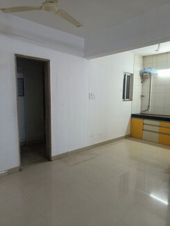 2.5 BHK Apartment For Rent in Adi Horizons