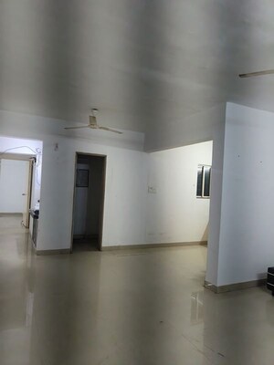 Room in 2.5 BHK Apartment at Adi Horizons, Wakad – for Rent