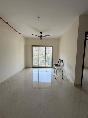 Room in 2 BHK Apartment at Kalpataru Immensa B, Kolshet Road – for Rent