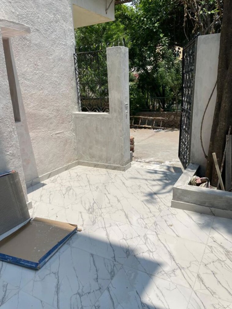 Balcony, vasant kunj 3 Bedroom 1800 Sq.Ft. Apartment In Vasant Kunj Delhi 10260653