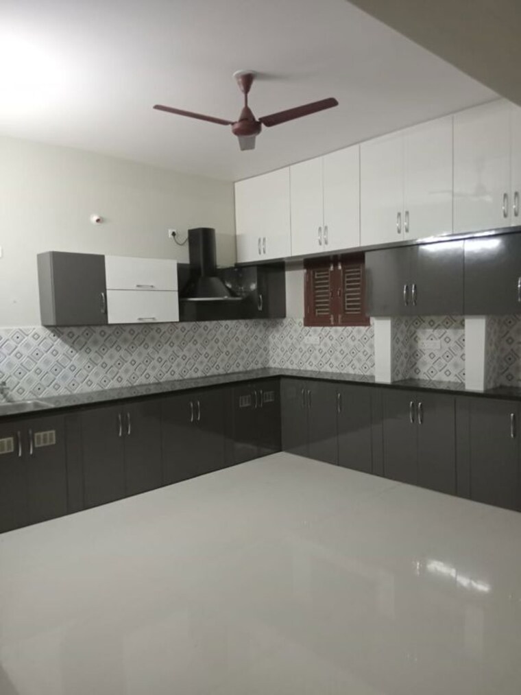 Kitchen, alkapuri 3 Bedroom 1946 Sq.Ft. Builder Floor In Alkapuri Hyderabad 10260620
