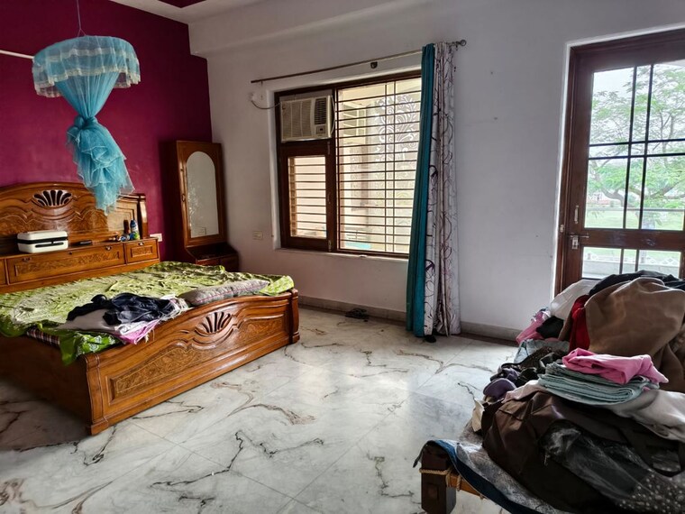 Bedroom, purvanchal-royal-city 3 Bedroom 1725 Sq.Ft. Apartment In Chi V Greater Noida Greater Noida 10260711