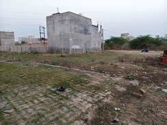 Plot For Sale in Jankipuram Extension