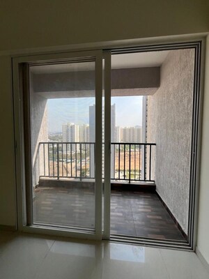 Room in 2 BHK Apartment at Kolte Patil Life Republic R 10, Hinjewadi – for Rent