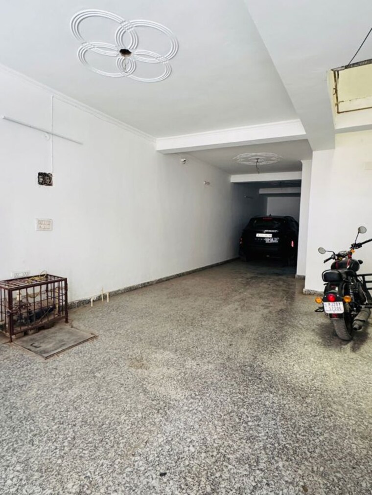 Living Room, freedom fighters enclave 2 Bedroom 850 Sq.Ft. Apartment In Freedom Fighters Enclave Delhi 10260755