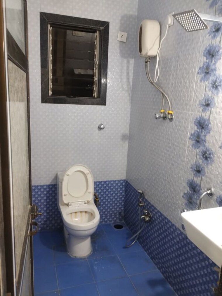 Bathroom, da-vincy-baylord 3 Bedroom 744 Sq.Ft. Apartment In Borivali West Mumbai 10260843