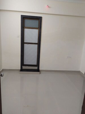 Room in 3 BHK Apartment at Da Vincy Baylord, Borivali West – for Rent