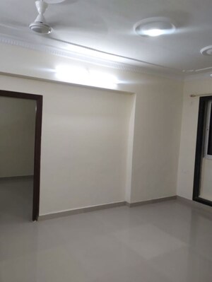 Room in 3 BHK Apartment at Da Vincy Baylord, Borivali West – for Rent