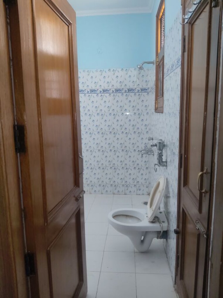 Bathroom, sector 4 3 Bedroom 1651 Sq.Ft. Independent House In Sector 4 Panchkula 10260814