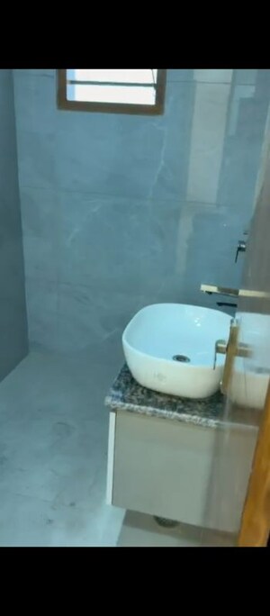 Bathroom in 3 BHK Builder Floor at BPTP District, Sector 81 – for Sale