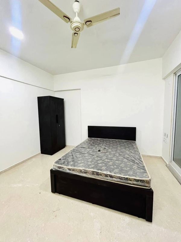 2 BHK Apartment For Rent in Versova