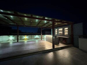 Living Room in 3 BHK Builder Floor at Dlf Phase I – for Sale