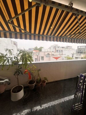 Team Area in 3 BHK Builder Floor at Dlf Phase I – for Sale