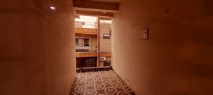 Room in 4 BHK Villa at Vip Colony – for Rent