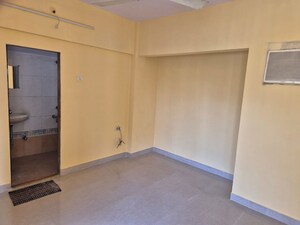 Room in 2 BHK Apartment at Runwal Garden City, Balkum Pada – for Rent