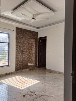 3 BHK Builder Floor For Rent in Sector 85
