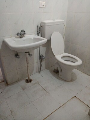 Bathroom in 2 BHK Apartment at Gomti Nagar – for Rent