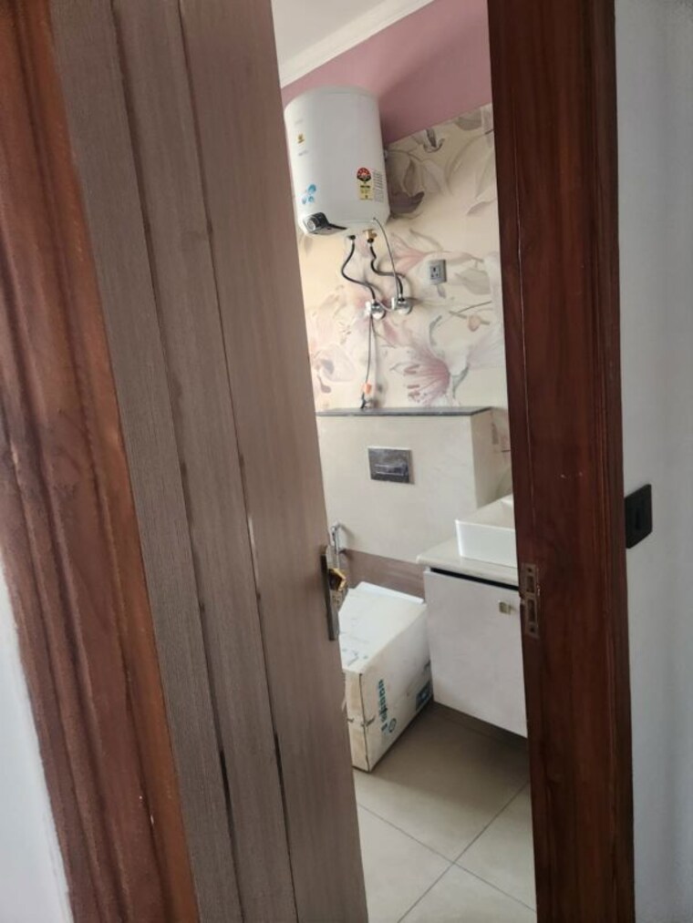 Bathroom, rof-ananda 2.5 Bedroom 720 Sq.Ft. Apartment In Sector 95 Gurgaon 10261052
