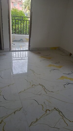 Room in 3 BHK Apartment at GK Enclave, Dum Dum Cantt – for Sale