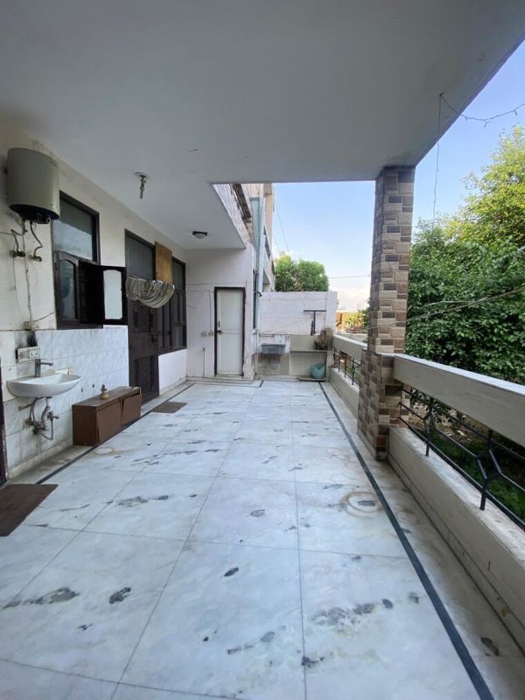 Balcony, palam-vihar-residents-association 2 Bedroom 1300 Sq.Ft. Builder Floor In Palam Vihar Gurgaon 10261031