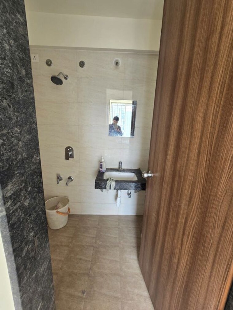 Bathroom, pristine-pronext 3 Bedroom 1044 Sq.Ft. Apartment In Wakad Pune 10261136
