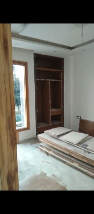 Bedroom in 3 BHK Builder Floor at BPTP District, Sector 81 – for Sale