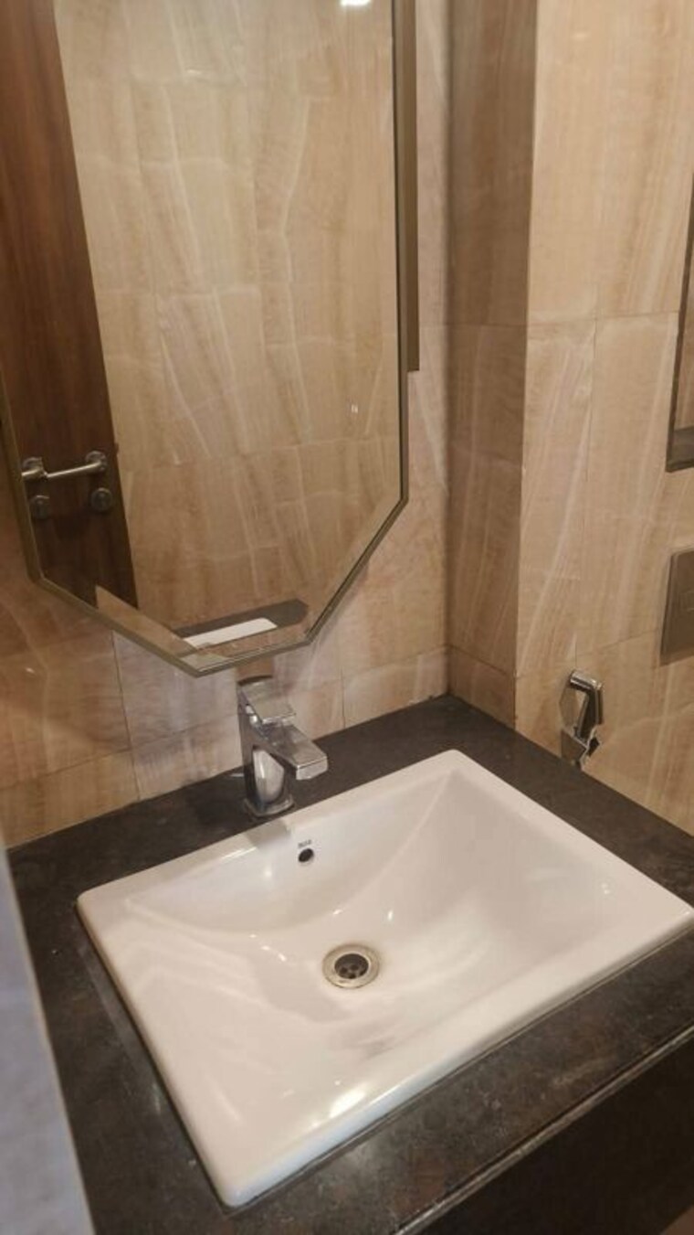 Bathroom, lodha-sterling 2 Bedroom 820 Sq.Ft. Apartment In Kolshet Road Thane 10261163