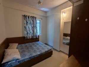 Bedroom in 2 BHK Apartment at Sg Palya – for Rent