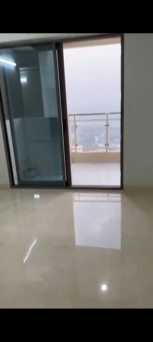 Room in 3 BHK Apartment at SKA Orion, Sector 143b – for Sale