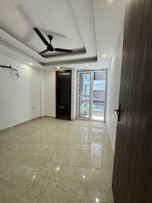 Room in 2 BHK Builder Floor at Chattarpur – for Rent