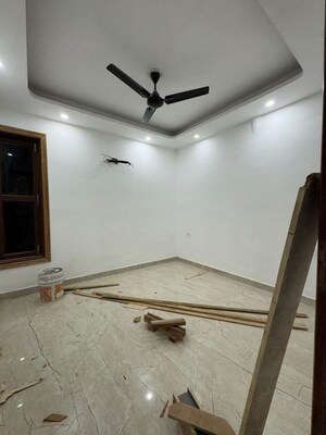 Room in 2 BHK Builder Floor at Chattarpur – for Rent