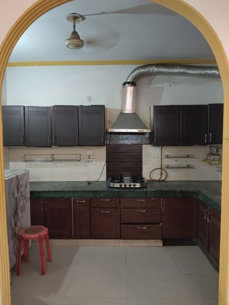 Kitchen, neb sarai 3 Bedroom 1400 Sq.Ft. Builder Floor In Neb Sarai Delhi 10261239