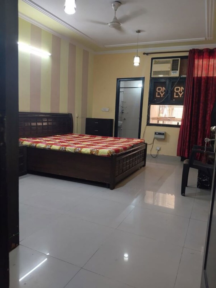 Bedroom, neb sarai 3 Bedroom 1400 Sq.Ft. Builder Floor In Neb Sarai Delhi 10261239