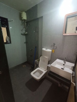 Team Area in 2 BHK Apartment at Shell Colony, Chembur – for Rent