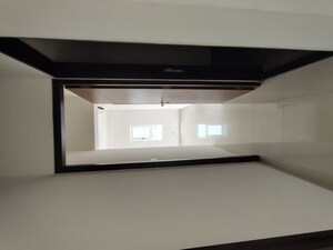 Furnished Amenities in 2 BHK Apartment at Lodha Amara Tower 23, Kolshet Road – for Rent