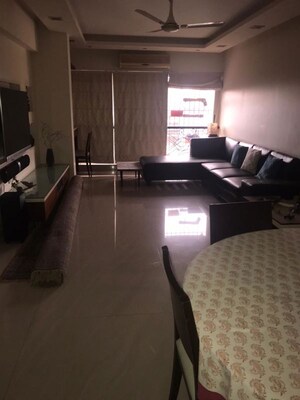 3 BHK Apartment For Rent in Hill Top CHS, Pali Hill
