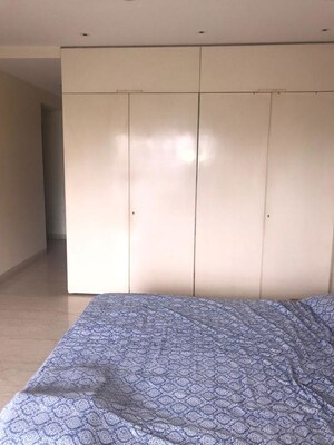 Bedroom in 3 BHK Apartment at Hill Top CHS, Pali Hill – for Rent