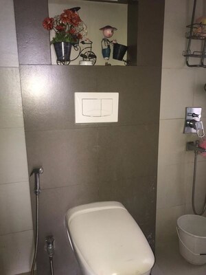 Bathroom in 3 BHK Apartment at Hill Top CHS, Pali Hill – for Rent