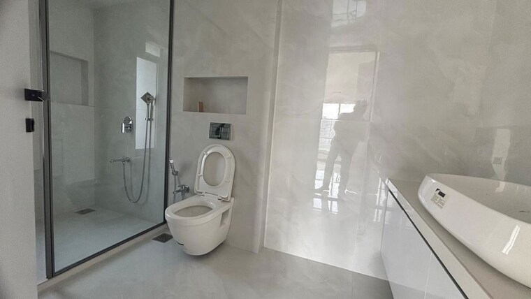 Bathroom, usd-finessia 4 Bedroom 1680 Sq.Ft. Apartment In Bandra West Mumbai 10261389