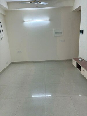 Room in 2 BHK Apartment at Eldeco Live By The Greens, Sector 150 – for Rent