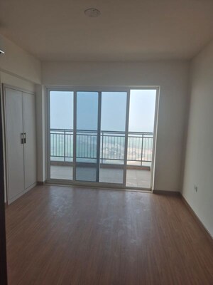 Room in 3 BHK Apartment at Godrej Prive, Sector 106 – for Rent