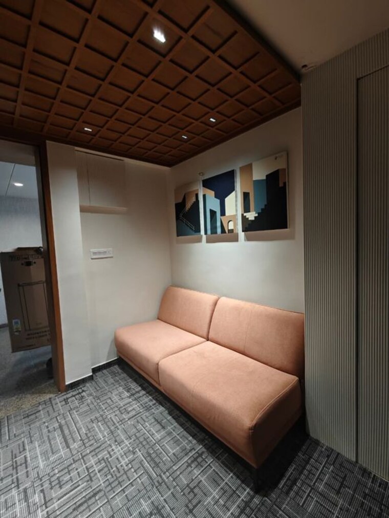 Room, bodakdev Commercial Office Space 1098 Sq.Ft. In Bodakdev Ahmedabad 10261415