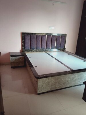 Bedroom in 2 BHK Builder Floor at Palam Vihar – for Rent