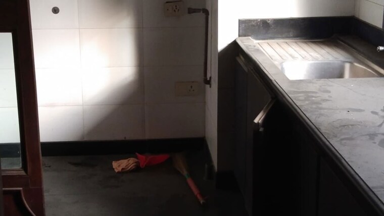 Kitchen, jasani-gyan-ghar 3 Bedroom 2000 Sq.Ft. Apartment In Khar West Mumbai 10261418