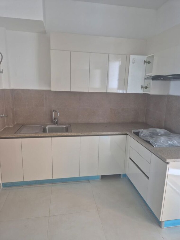 Kitchen, godrej-meridien 4 Bedroom 2720 Sq.Ft. Apartment In Sector 106 Gurgaon 10261466