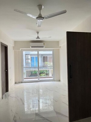 Room in 2.5 BHK Builder Floor at Smart World Gems, Sector 89 – for Sale